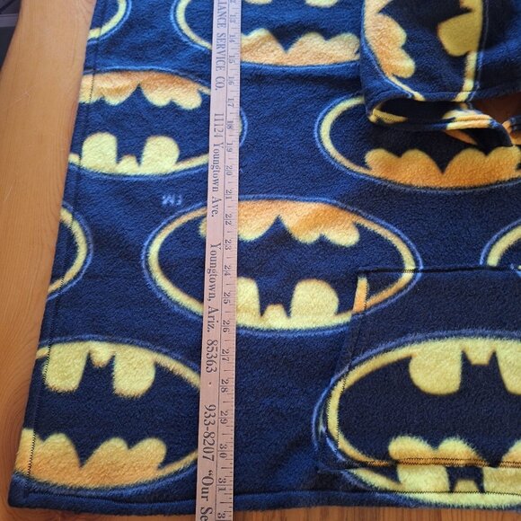 Handmade Batman Kids Fleece Poncho With Hood & Pocket Car Seat Black Yellow - Picture 10 of 11